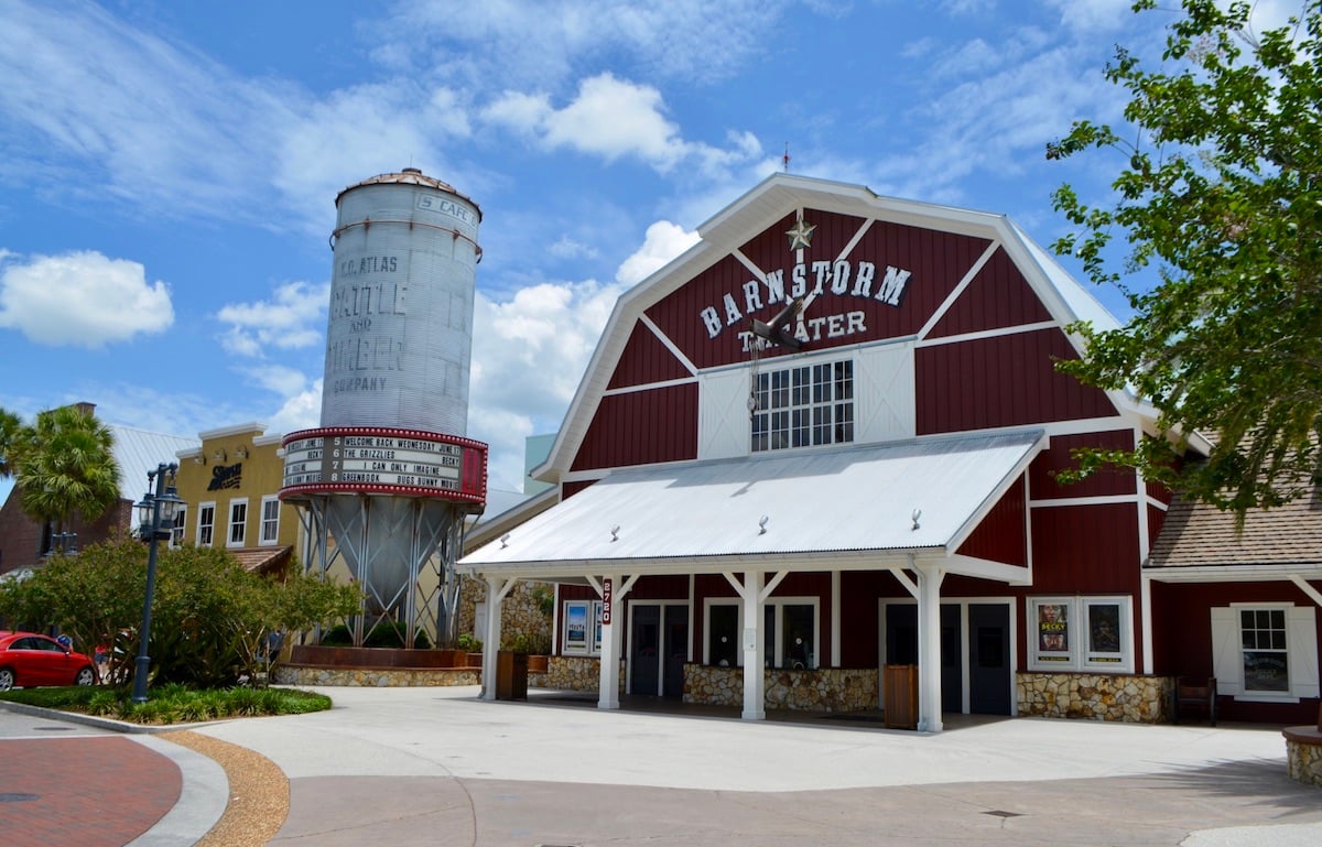 1- Villages, Fl- Barnstorm Theater Brownwood 