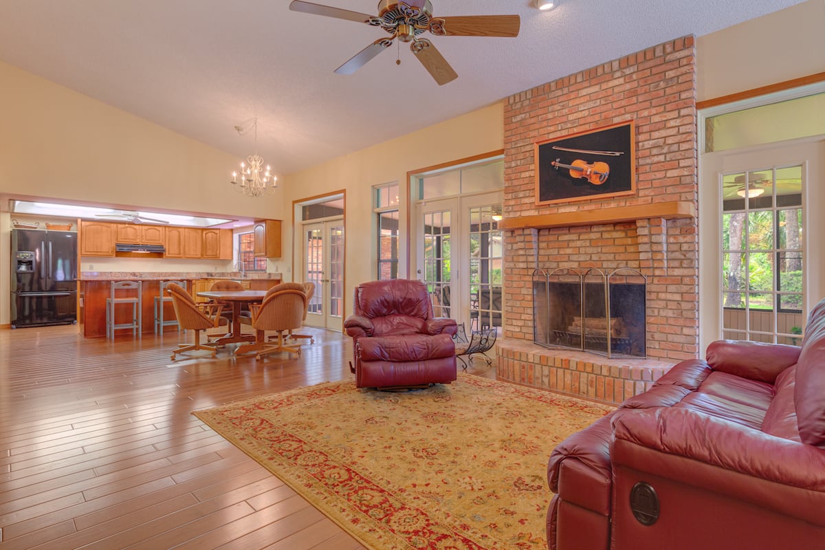 DeLeon Springs, FL Home for Sale Detached & Near State Park