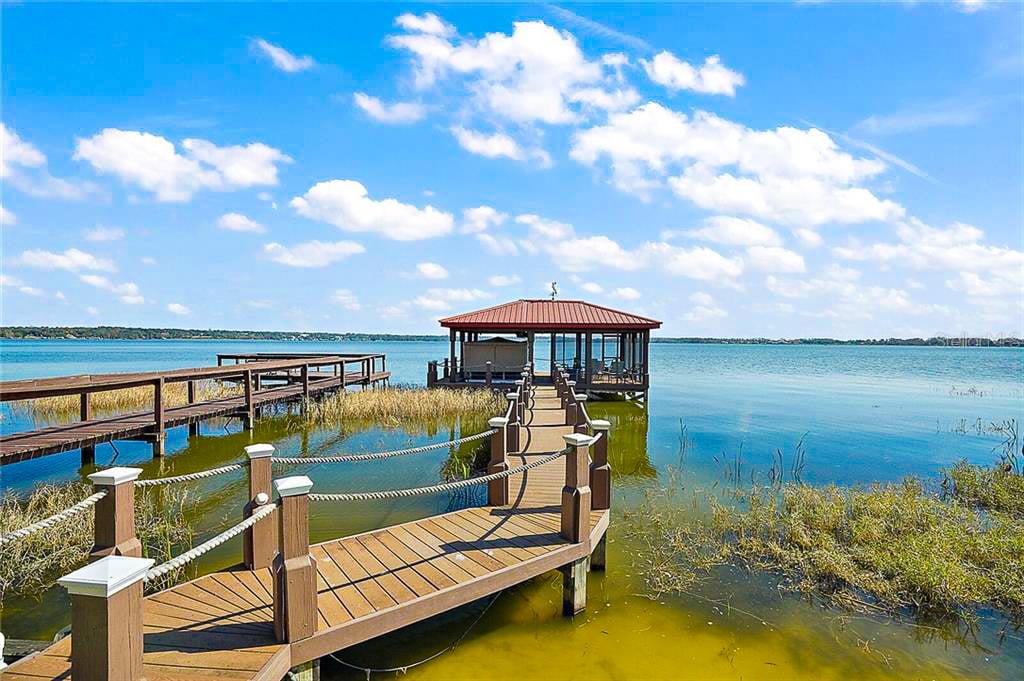 Stunning Waterfront Home for Sale in Mount Dora, Florida On Lake Dora