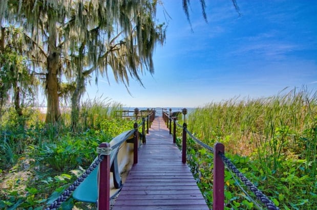 backyard_lake_home_leesburg_fl.jpg