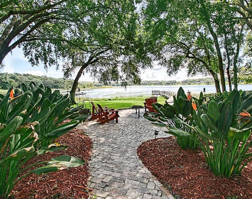 lakefront home for sale in fruitland park, florida