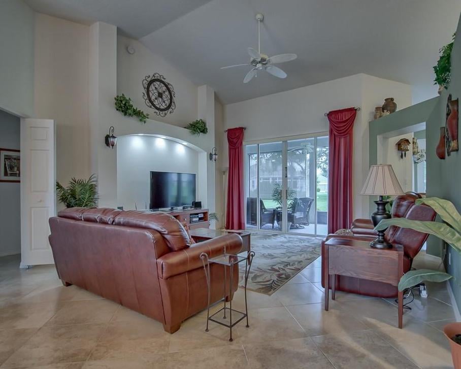 plantation home for sale in leesburg, fl-1
