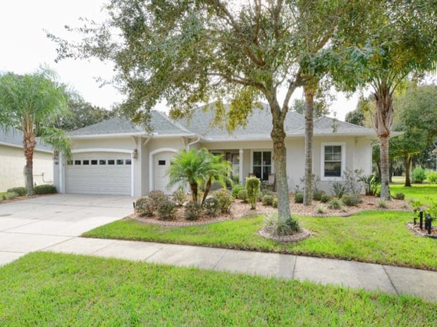 Home_for_sale_in_Leesburg_Florida.jpg