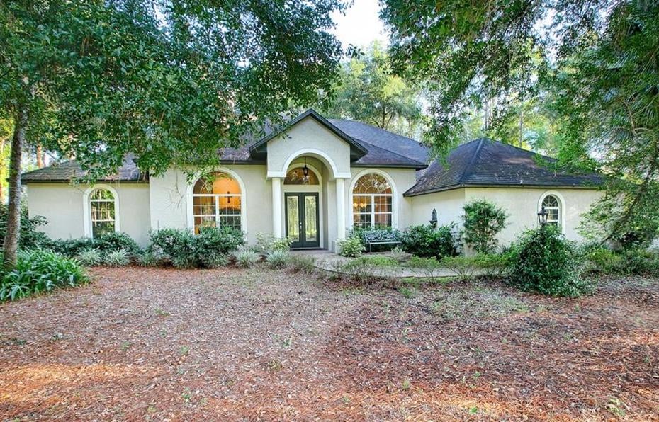 38435 Timberland Dr. Umatilla, FL