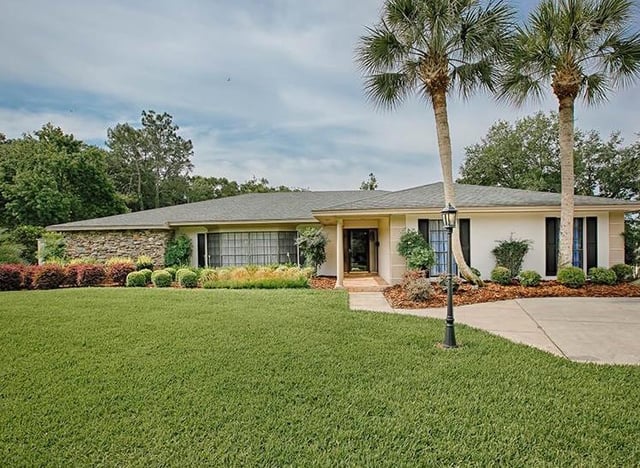 Eustis_Florida_Pool_home_for_sale_.jpg