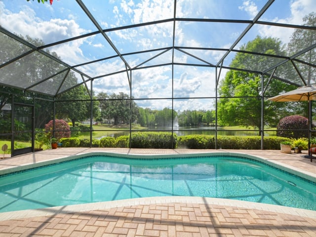 Eustis_Florida_pool_home_for_sale.jpg