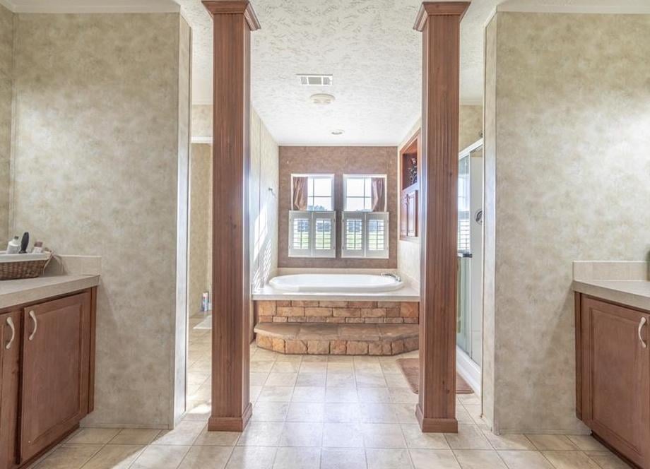home for sale in oxford, florida
