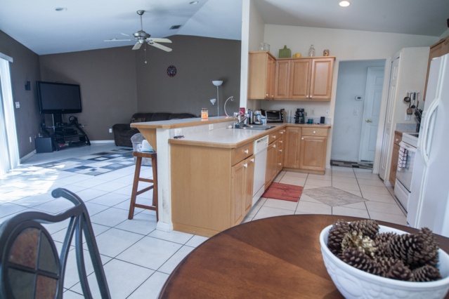 Open_floor_plan_in_home_for_sale_in_Winter_Garden_near_Clermont.jpg