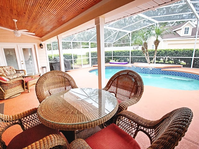 pool_on_clermont_florida_home_for_sale.jpg