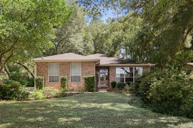exterior-photo-deland-fl-home-for-sale.jpg