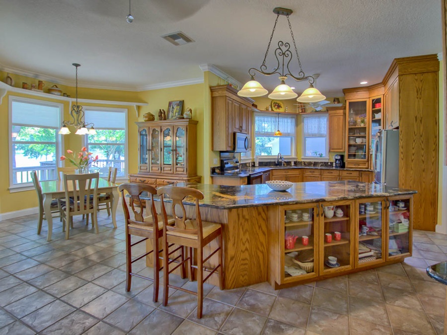 kitchen_umatilla_real_estate_for_sale.jpg