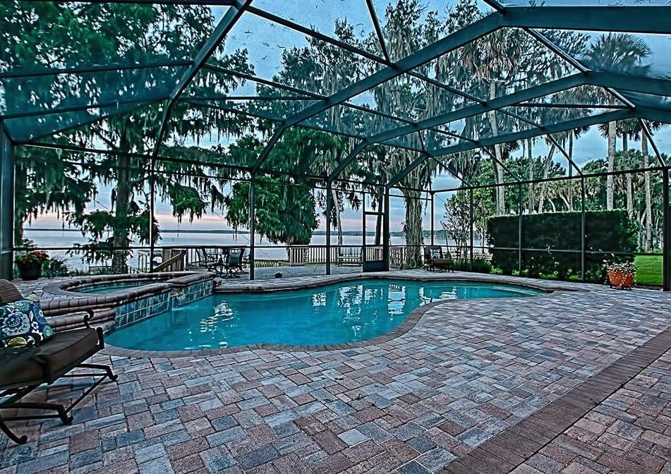 lakefront home for sale in leesburg, fl