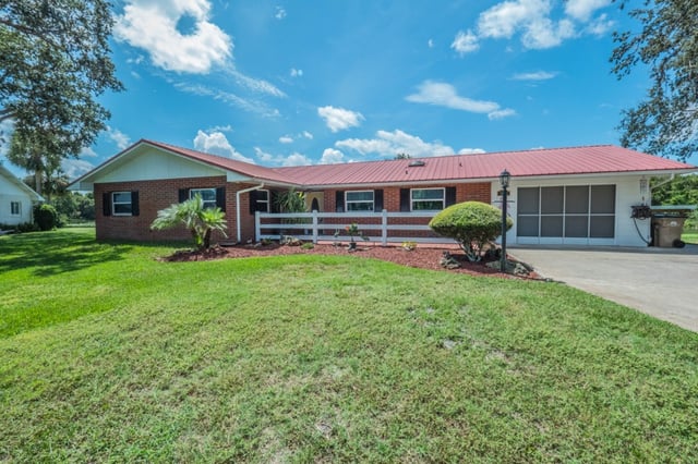 home_for_sale_in_fruitland_park_near_leesburg_florida-1.jpg