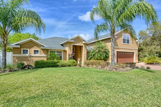 home_for_sale_in_leesburg_florida_a_best_place_to_live_in_florida.jpg