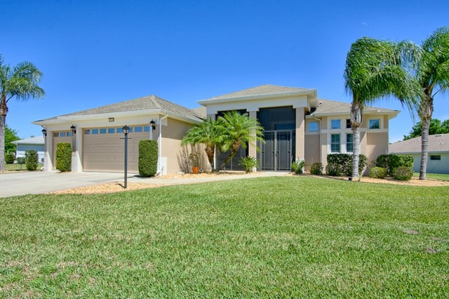 home_for_sale_in_legacy_of_leesburg_florida.jpg