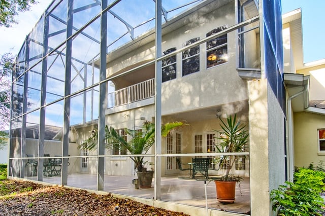 back_exterior_of_home_for_sale_in_leesburg_fl.jpg