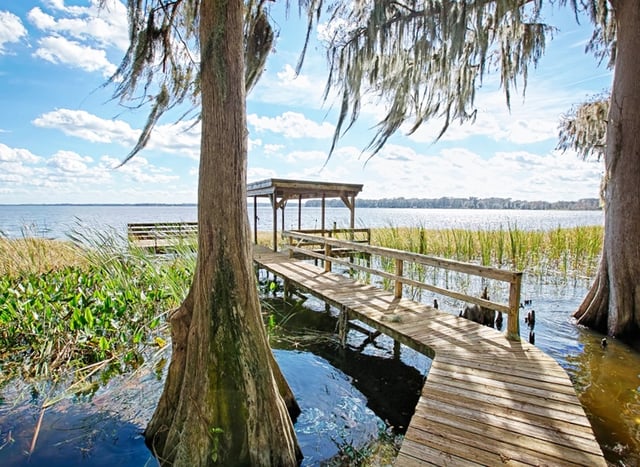 dock_in_backyard_of_leesburg_florida_home_for_sale.jpg
