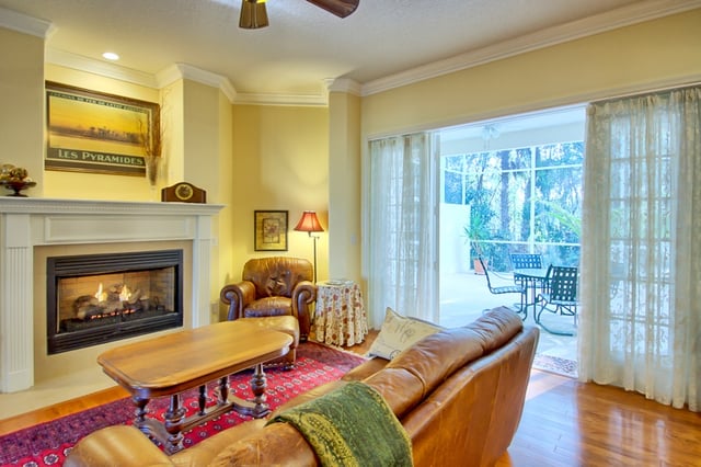 fireplace_and_lanai_in_home_for_sale_in_leesburg_florida.jpg