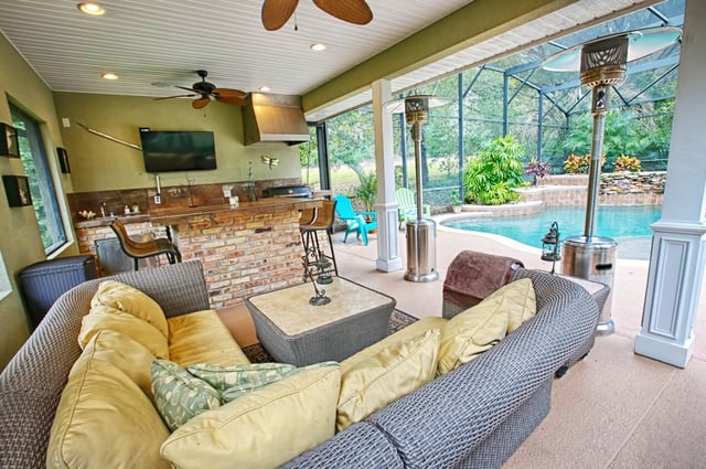summer_kitchen_and_pool_on_home_for_sale_in_eustis_florida_by_leesburg.jpg