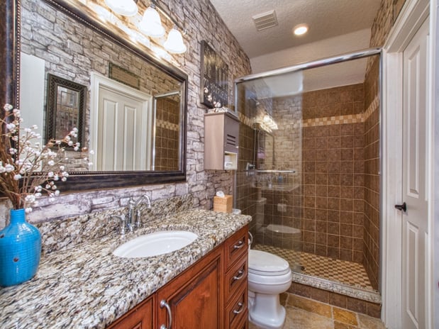 bathroom_eustis_florida_real_estate.jpg