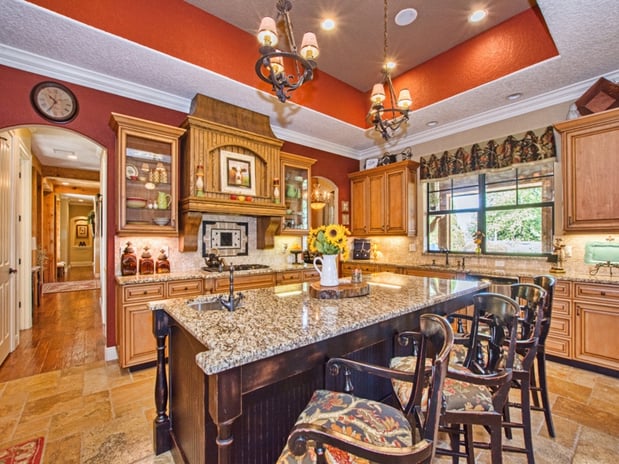 kitchen_in_luxury_eustis_florida_home_for_sale.jpg
