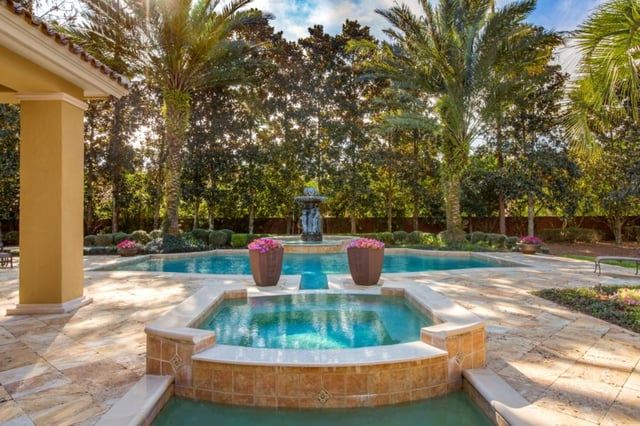 Pool_on_luxury_windermere_florida_home_for_sale.jpg