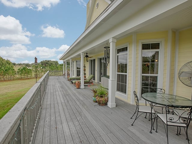 back_patio_on_home_for_sale_in_leesburg_florida.jpg