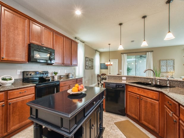 kitchen_in_tavares_florida_home_for_sale.jpg