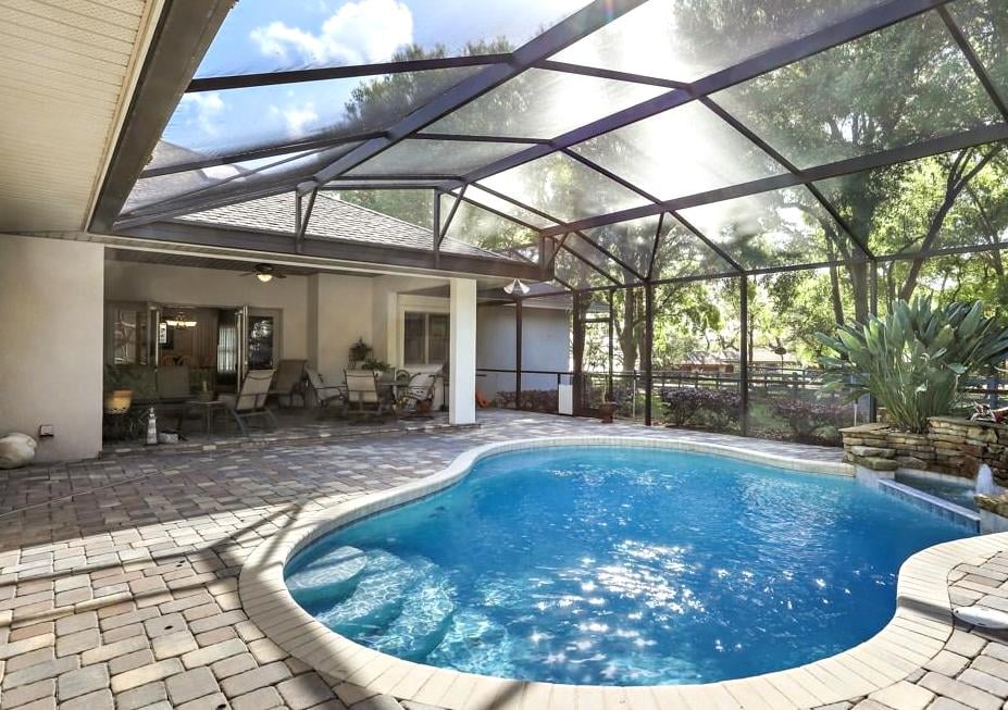 pool home for sale in eustis fl