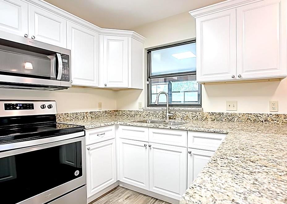 inside kitchen in eustis fl home for sale