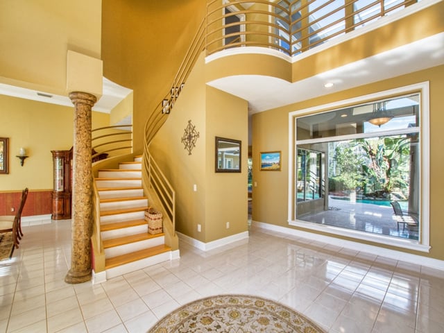 foyer_in_mount_dora_home_for_sale.jpg