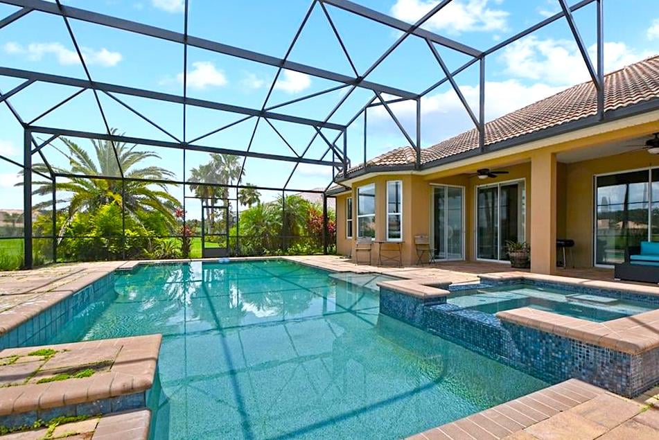 pool home for sale in kissimmee