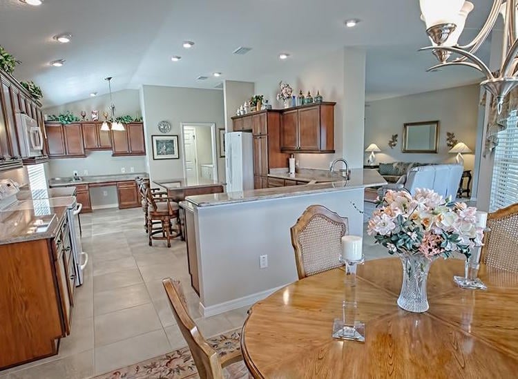 interior_villages_florida_active_adult_home.jpg