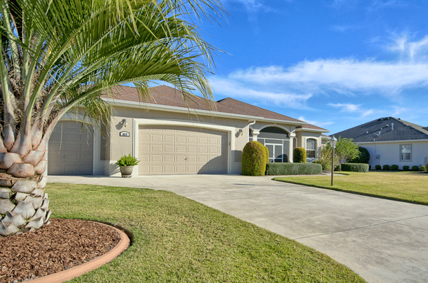 golf cart garage home in the villages.png