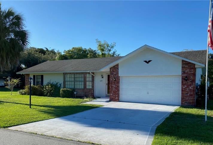 home for sale in wildwood, fl