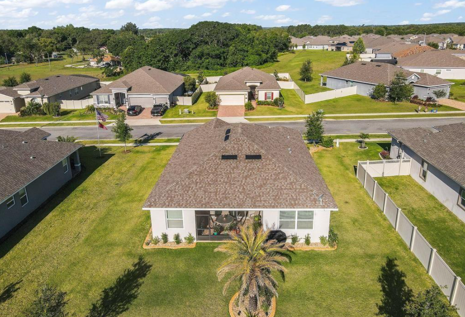 Explore this MustSee HoweyintheHills, Florida Home for Sale