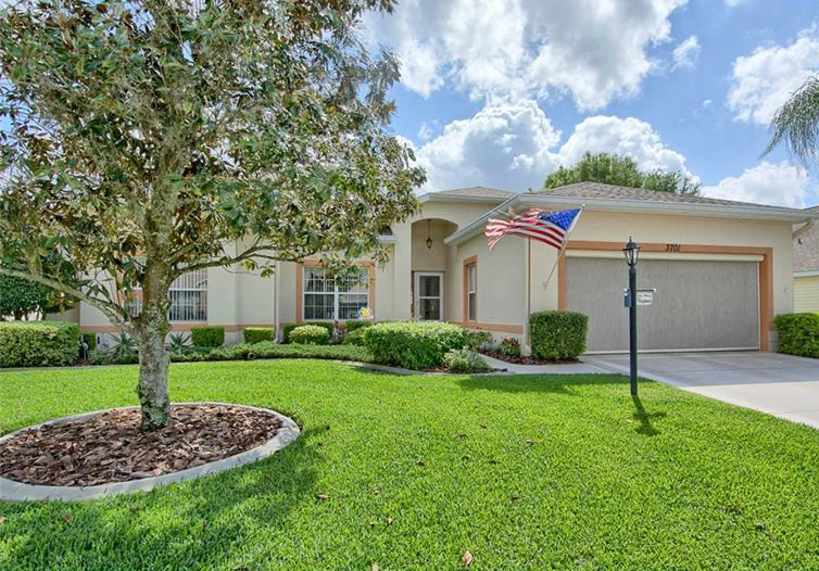 Find your piece of hometown Florida in these Leesburg homes for sale