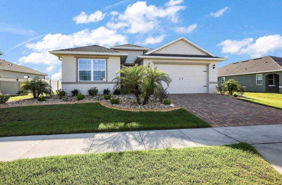 Explore this MustSee HoweyintheHills, Florida Home for Sale